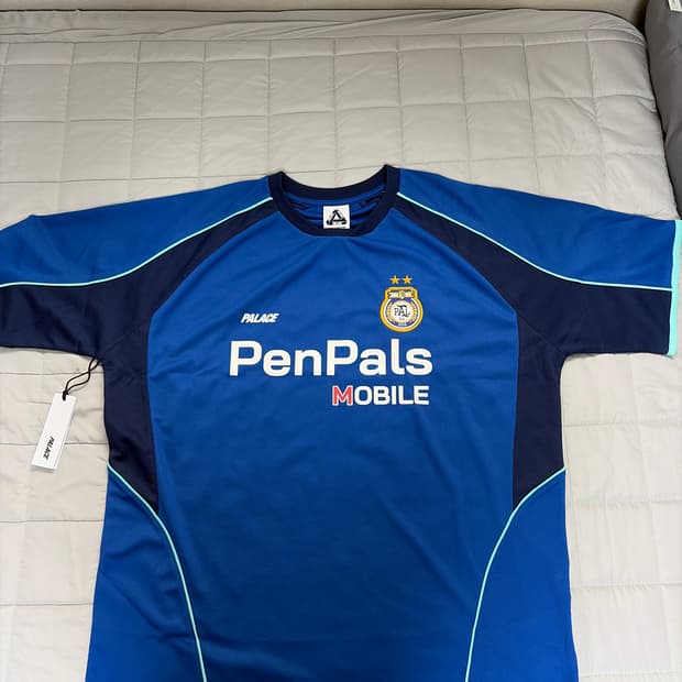팔라스 져지 (palace jersey)