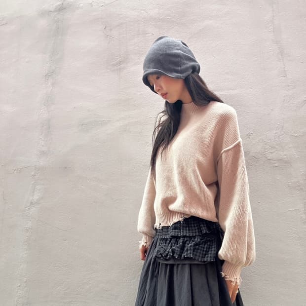 Grunge tassel trimming knit / ivory