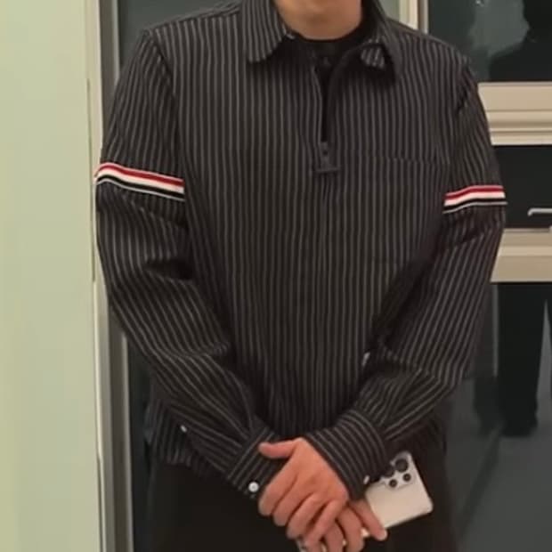정품 톰브라운 암밴드셔츠