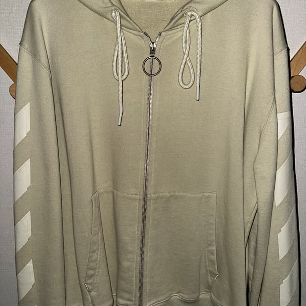 오프화이트 후드집업 (L100)