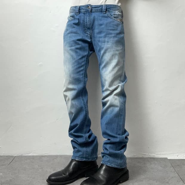 Diesel Thavar 0823S Straight Jeans 