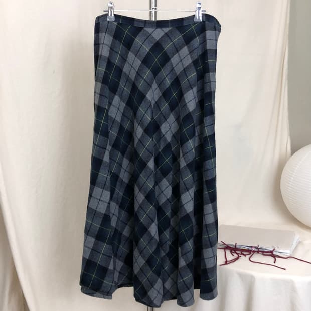 Checked Skirt (Made in Japan)