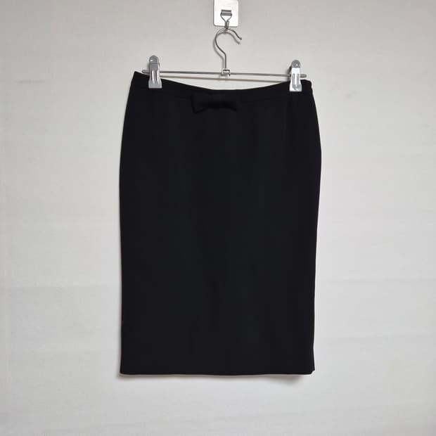 미우미우miumiu 리본디테일 스커트 36사이즈 P-133