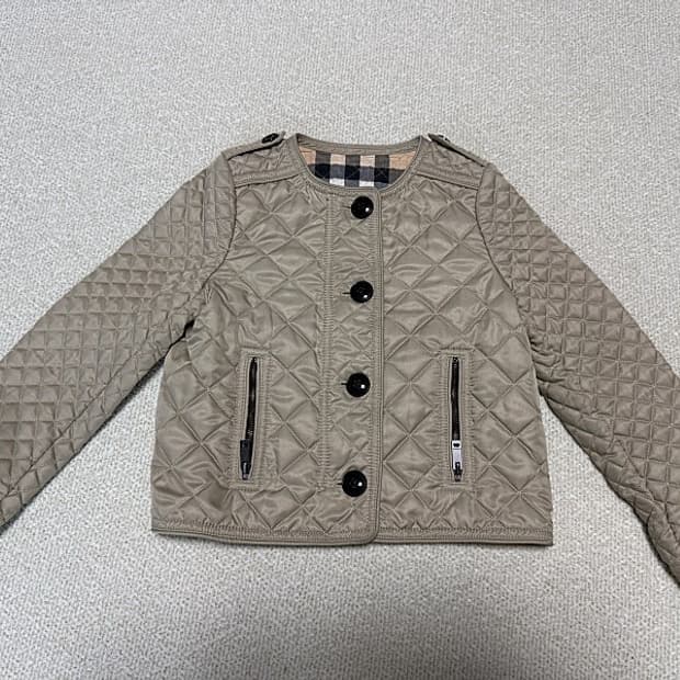 버버리 키즈 퀼팅 자켓 아동용 6Y