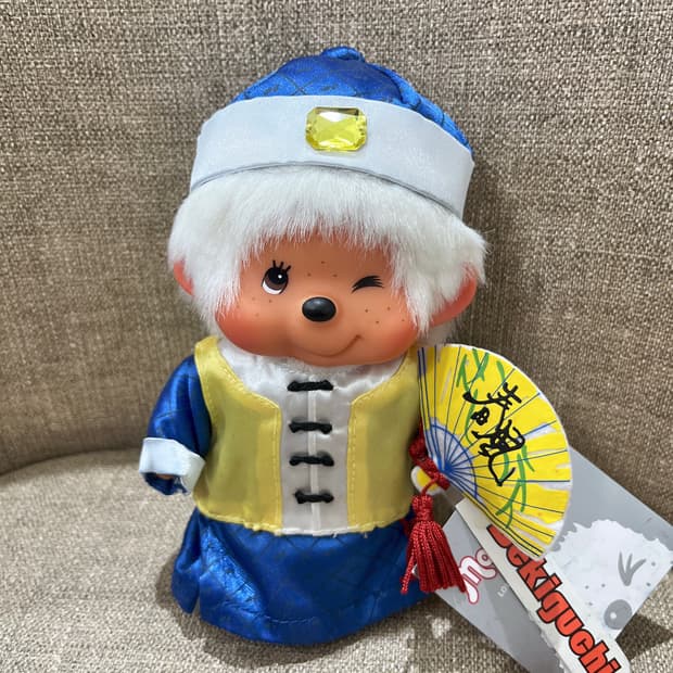 귀여운 표정 윙크 몬치치