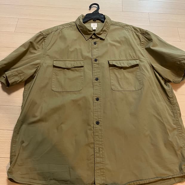 H&M 카키색 유틸리티 반팔 셔츠 XL