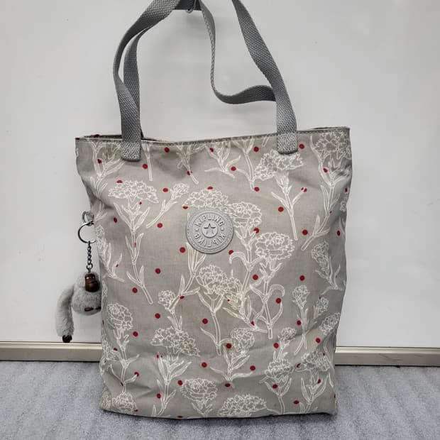 키플링 정품 플로럴 패턴 토트백 30x26cm
