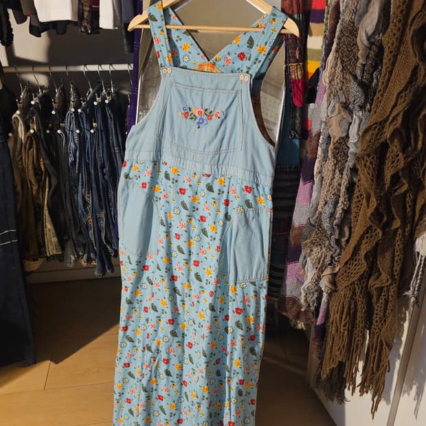 쿨톤 플라워 코듀로이 멜빵 원피스