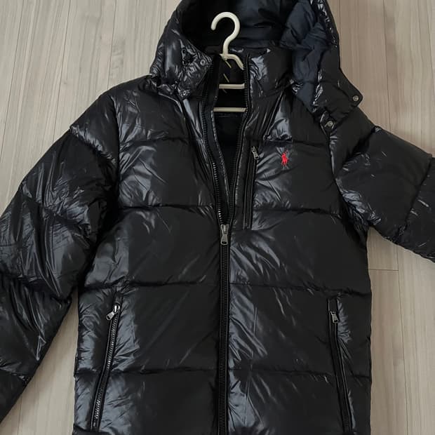 폴로 유광 패딩 S사이즈 25FW