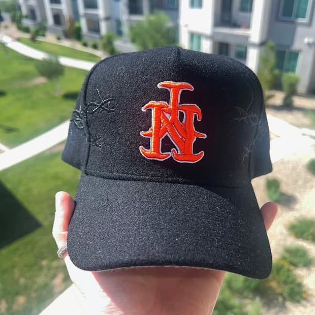 KILL THE HYPE 킬더하입 NY 업사이드 다운 모직 스냅백