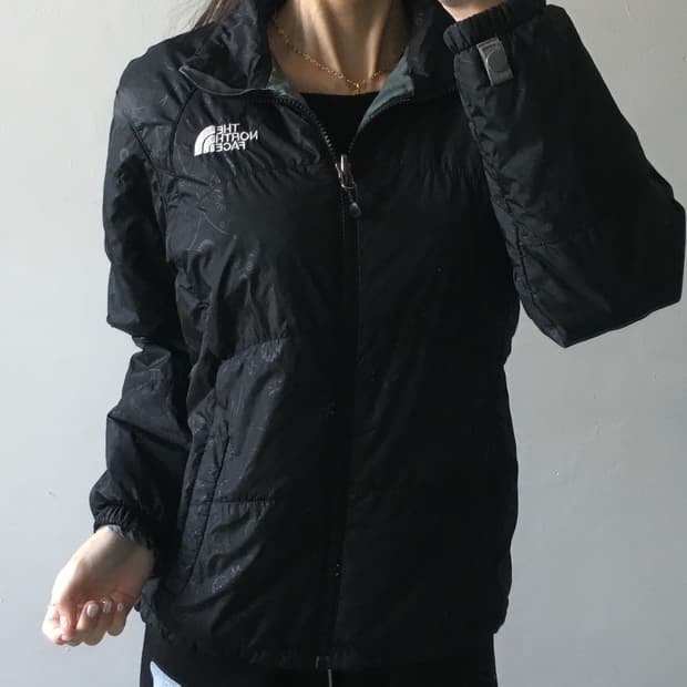 노스페이스 가슴로고 패턴패딩