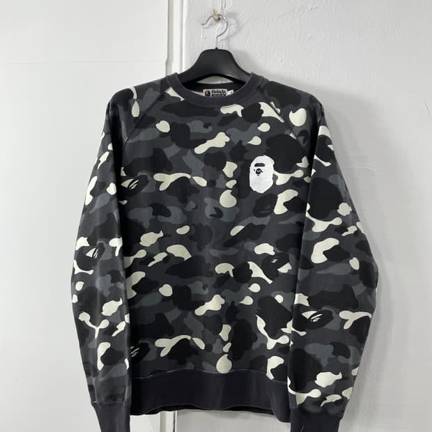 베이프 시티 카모 맨투맨 