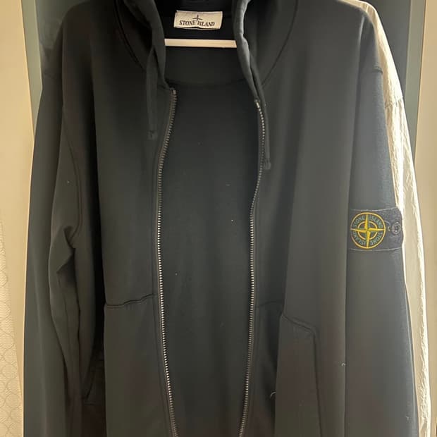 스톤아일랜드 후드집업