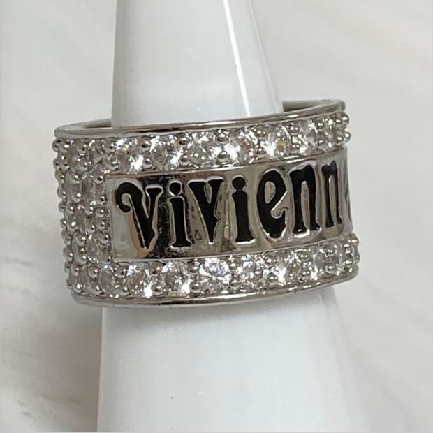 비비안웨스트우드 레터링 각인 화이트 크리스탈 큐빅링 반지