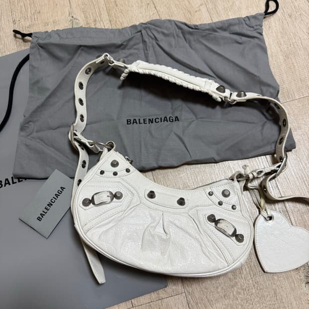 발렌시아가 르카골 xs 화이트