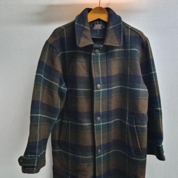 100) OLZEN 올젠 싱글 울 코트 팝니다