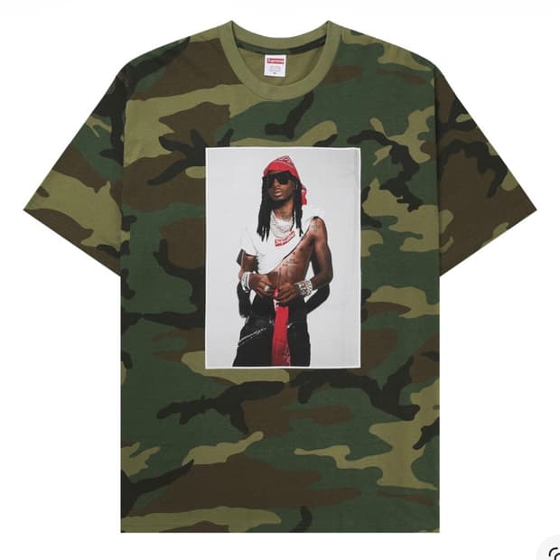 슈프림 플레이보이카티 티셔츠 카모 S 저한테 팔아주실분