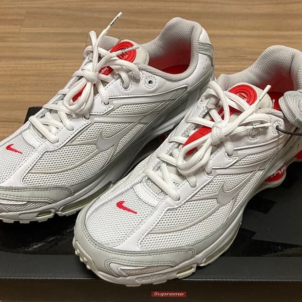 나이키 X 슈프림 샥스 라이드2 sp 화이트 270사이즈 새상품팝니다