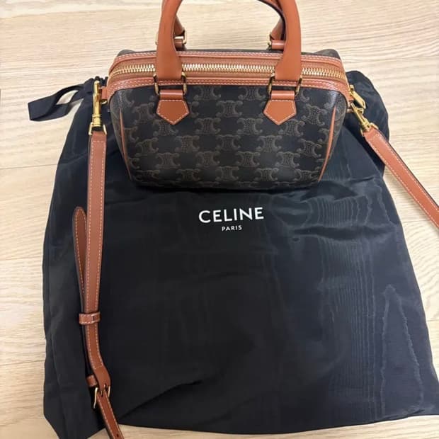 셀린느 스몰 보스턴 트리옹프 캔버스 카프스킨