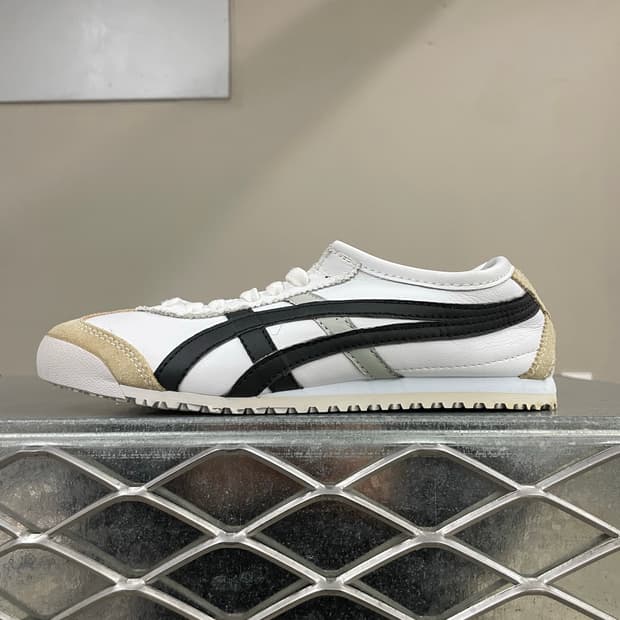 오니츠카 타이거 멕시코66 화이트 블랙 235