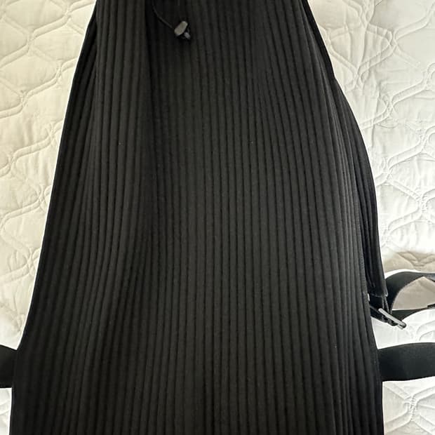 이세이미야케 옴므플리세라인 먼슬리백팩