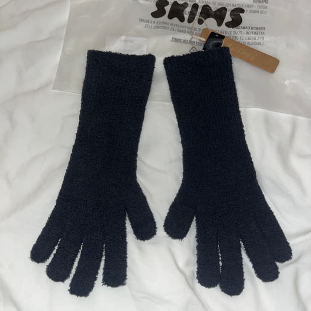 *해외출국으로 판매중단예정* 스킴스 Skims cozy 니트 장갑