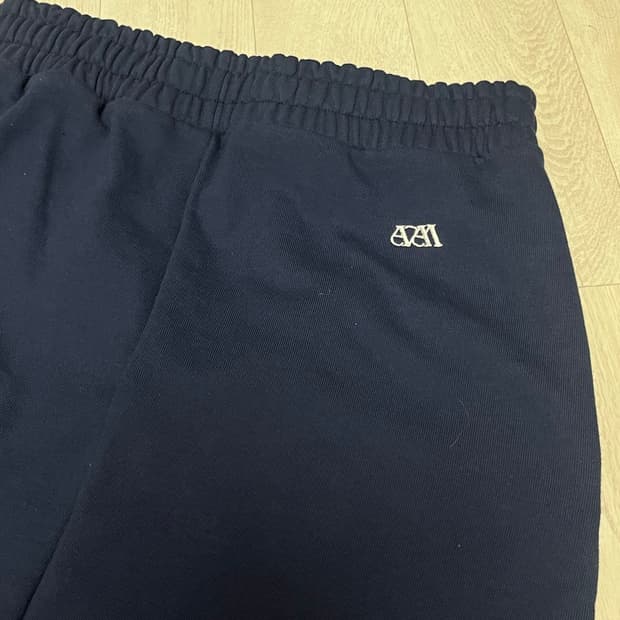 아밤- 네이비 미디 스커트(새상품)