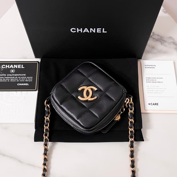 [S급/정품] 샤넬 다이아몬드 체인 미니 블랙 크로스백 가방 AP1926