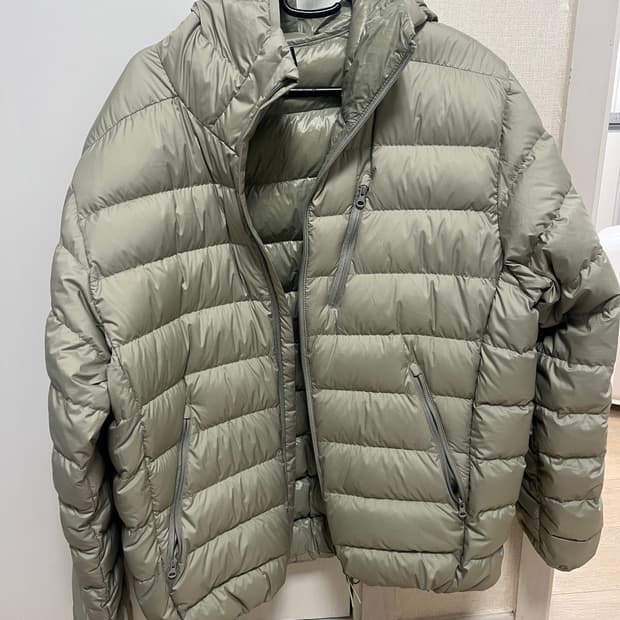 무탠다드 경량패딩