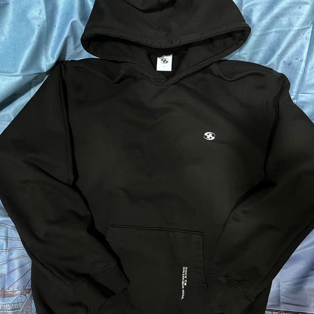 산산기어 후드티 / 4