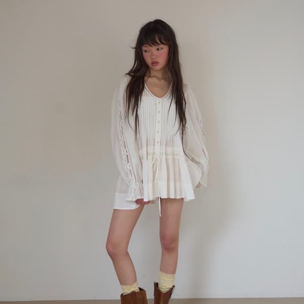 아우어솔티 보헤미안 핀턱 미니 드레스