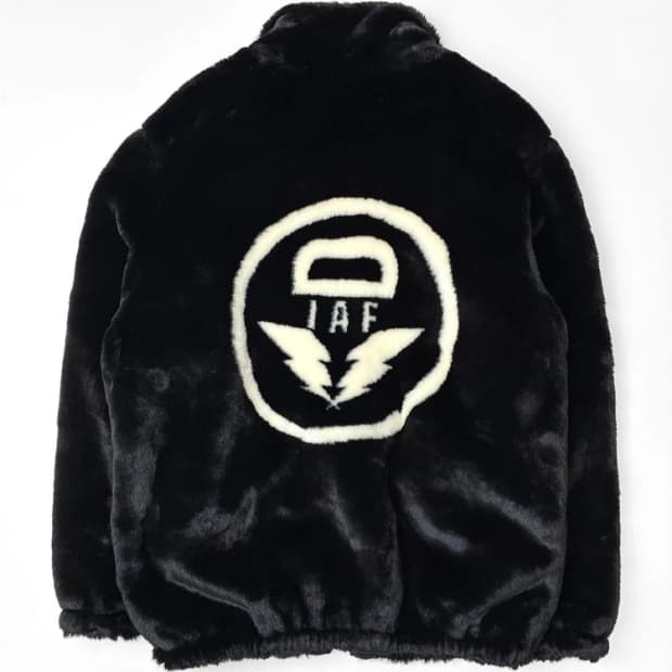 디아프바인 DIAFVINE 빅 로고 퍼 자켓 PN5610