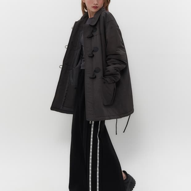 뚜오미오 DUFFLE PADDED COAT [CHARCOAL] 2size