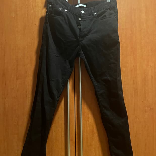 지방시 스타 블랙진