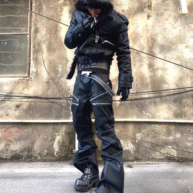 Black leather Detail Flared Pants 레더플레어