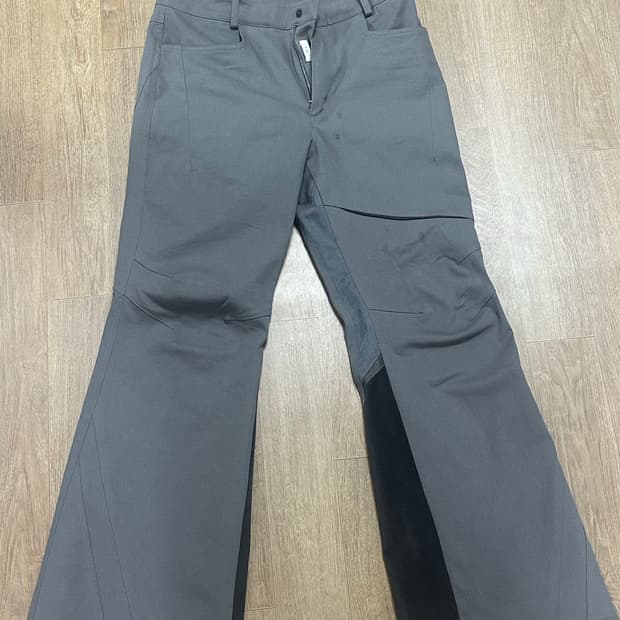 [M] xlim ep.8 trousers taupe