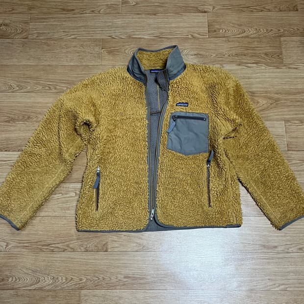 파타고니아 딥파일 샴페인골드