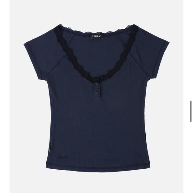 세릭 lace lip half top
