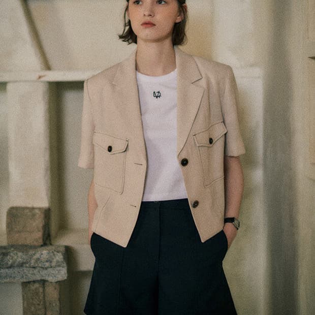 루에브르 반팔 자켓 (오마이걸 아린 착용)