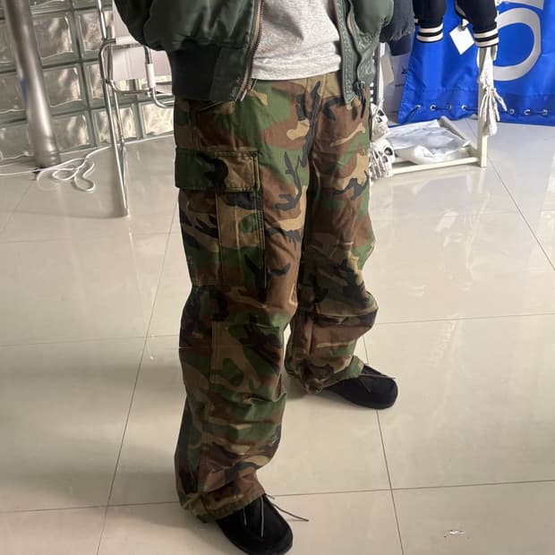 CAMO CARGO PANTS 위장 무늬 카고 팬츠