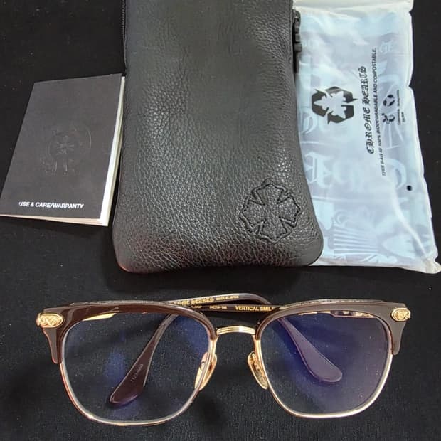 크롬하츠 버티컬 스마일2 안경 판매합니다