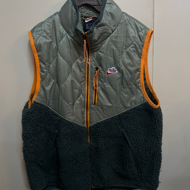 나이키 쉐르파 조끼