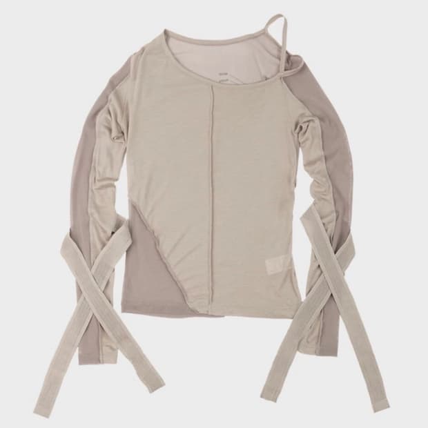 구해요) 오호스 ojos BANDAGE MESH T-SHIRT