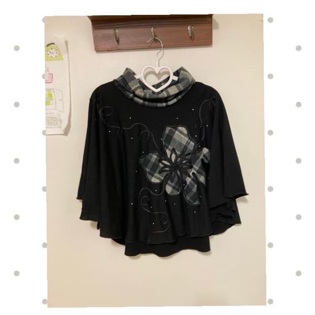 사와코 블랙 케이프