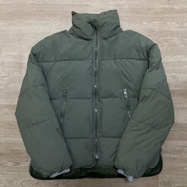 자라 스탠드넥 푸퍼 패딩 점퍼 [라이트 카키] S/90