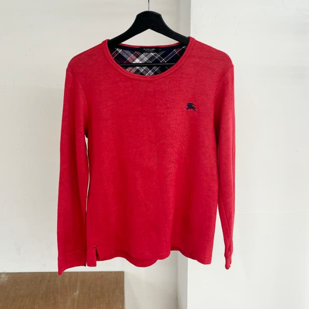 버버리 블랙라벨 레드 니트 티셔츠