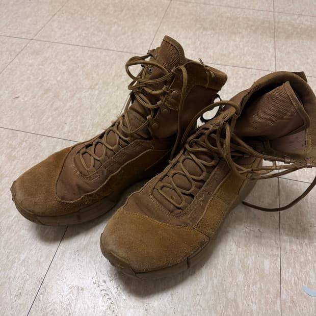 언더아머 사막화