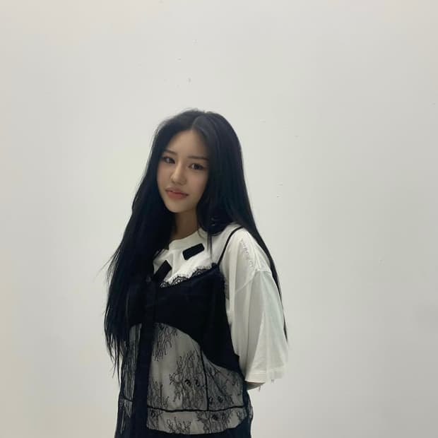 와이프로젝트 리본 셔링 티셔츠