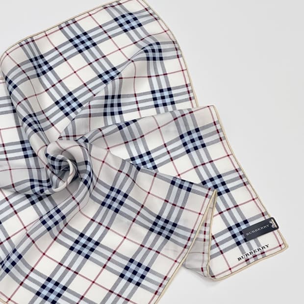 (새상품) burberry /버버리 실크혼방 쁘띠스카프