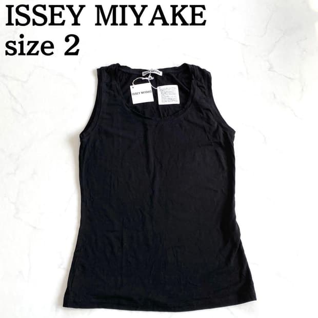 이쎄이 미야케 블랙 슬리브리스 탱크탑 ( size 2 )